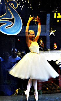 Chico Christmas Preview Ballerina CC Scott Jungling