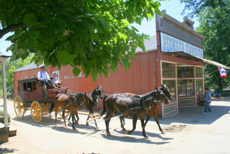 Columbia Stage Coach; CC Kai Shreiber