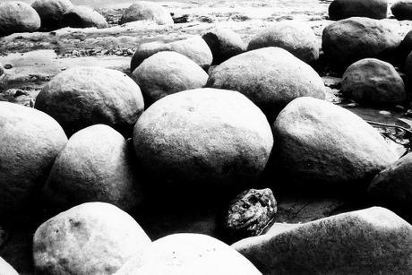 Bowling Ball Beach; CC Peter Hess