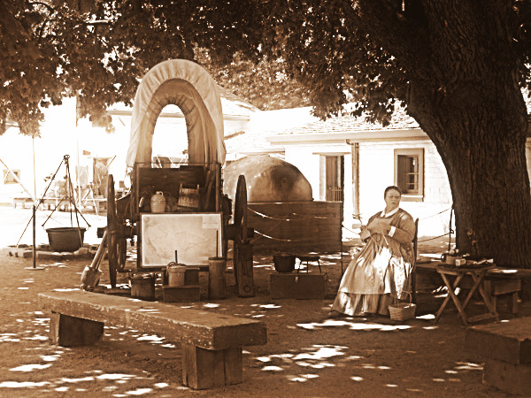 Reenactment of a Pioneer Woman; Photo by Suzi Rosenberg