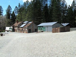 Empire Mine Yard; Photo by Suzi Rosenberg